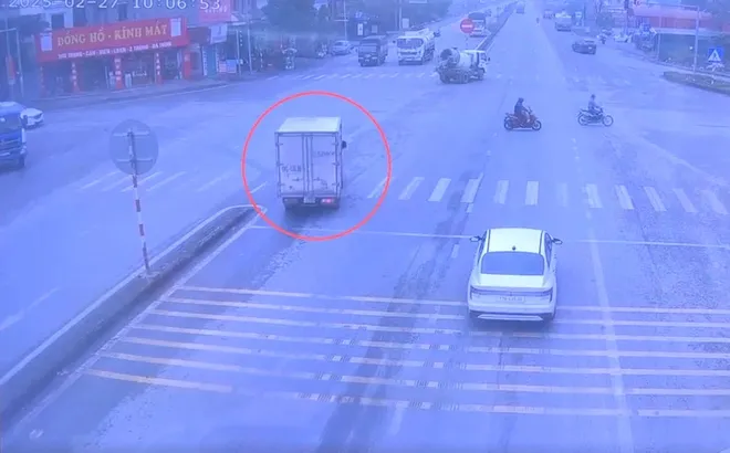 5 lần vượt đèn đỏ/tuần, bị phạt 90 triệu đồng, ô tô biển Nam Định tiếp tục vượt đèn đỏ 2 lần ở Thái Bình