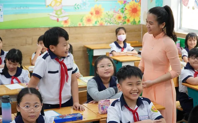 Bảng lương giáo viên 2025 theo quy định mới nhất: Mức thấp nhất, cao nhất là bao nhiêu?