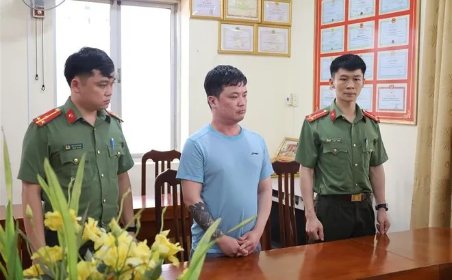 Ai là nạn nhân của TikToker Lê Việt Hùng, liên hệ với công an ngay để làm việc này