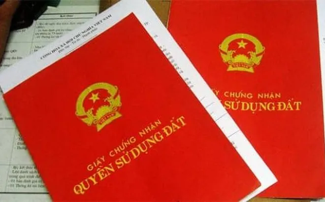 Người dân không đổi "sổ đỏ" sang mẫu mới sẽ bị phạt 20.000.000 đồng, đúng hay sai?