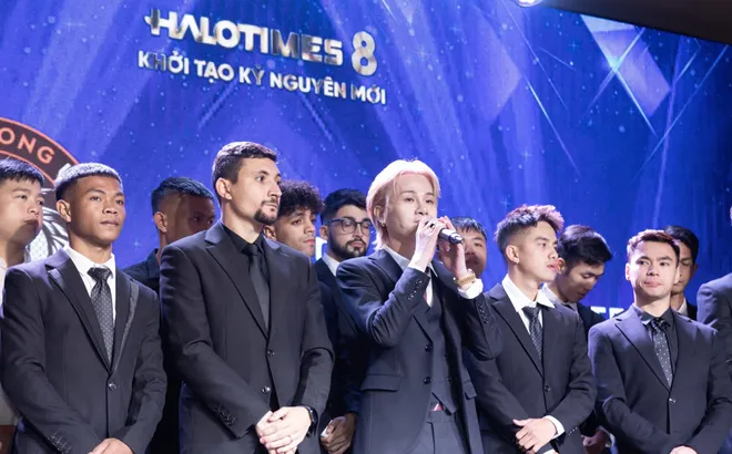 J97 dự sự kiện ra mắt CLB bóng đá khiến dân tình đồn đoán