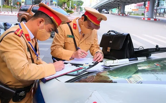 Từ 2025, cố tình mượn xe của người này ra đường sẽ bị CSGT tịch thu và có thể phải chịu trách nhiệm hình sự 