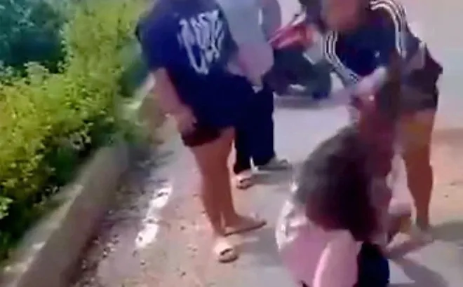 Hé lộ nguyên nhân bé gái 14 tuổi bị lột đồ, đánh tập thể ở Cần Thơ, danh tính đối tượng tham gia sàn tuổi nạn nhân