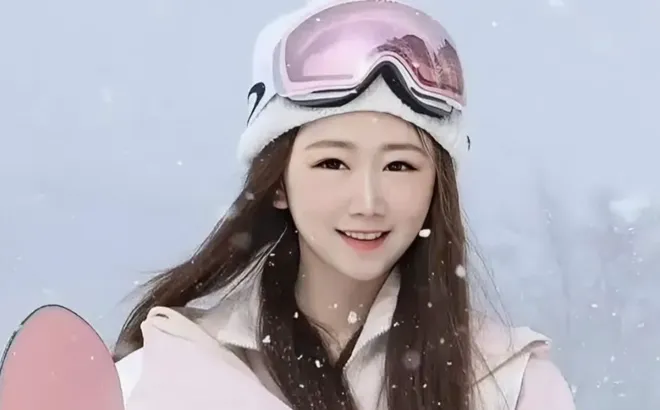 Bất ngờ nguyên nhân nữ MC Đường Đường qua đời ở tuổi 27, một căn bệnh xuất phát từ thói quen nhiều người trẻ đang làm mỗi đêm