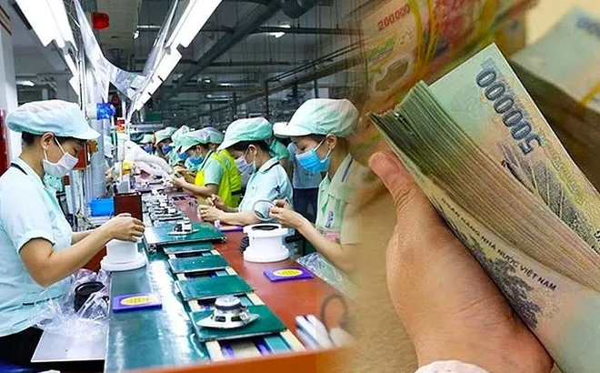 Chính phủ quyết định người lao động nhận thêm 350.000 đồng/tháng từ 01/01/2026 khi áp dụng mức lương tối thiểu tại Dự thảo Nghị định, cụ thể ra sao?