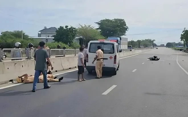 Thiếu niên 17 tuổi chạy quá tốc độ tông cảnh sát giao thông gãy chân bị khởi tố tội danh gì?