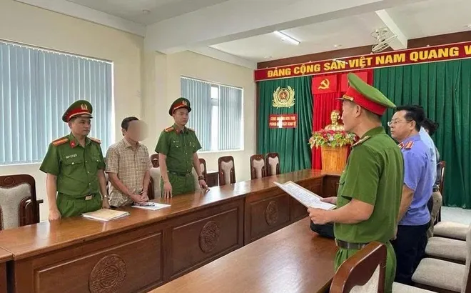 Cựu chủ tịch phường vừa bị bắt là ai?