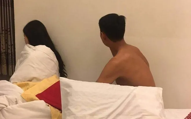 Hé lộ bí mật ê chề sau vụ công an ập vào phát hiện 4 cặp nam nữ "hành sự tới bến" trong khách sạn, có 3 tiếp viên hàng không và hotgirl người mẫu ảnh