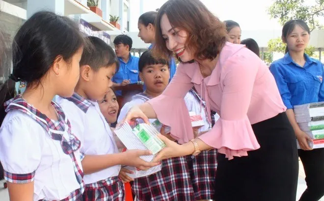 Chính thức hỗ trợ phần quà 720.000 đồng cho mỗi học sinh nhân dịp Tết Nguyên đán 2026 theo Nghị quyết 26 khi thuộc trường hợp nào?