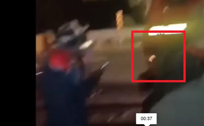 Thương tâm: 6 người bị container tông tử vong tại chỗ khi vừa bước xuống khỏi xe buýt