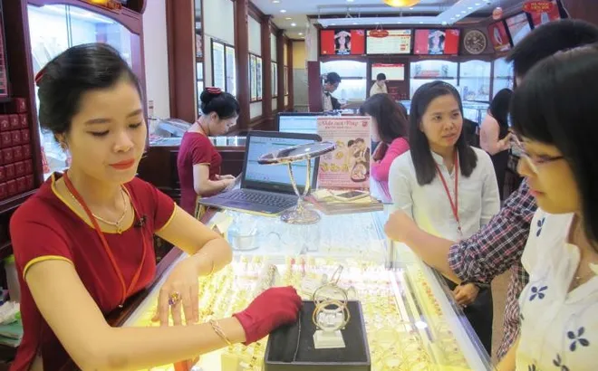 Giá vàng mới nhất ngày 10/3: SJC, DOJI, PNJ, 9999, 24K, 18K... cập nhật liên tục và chính xác