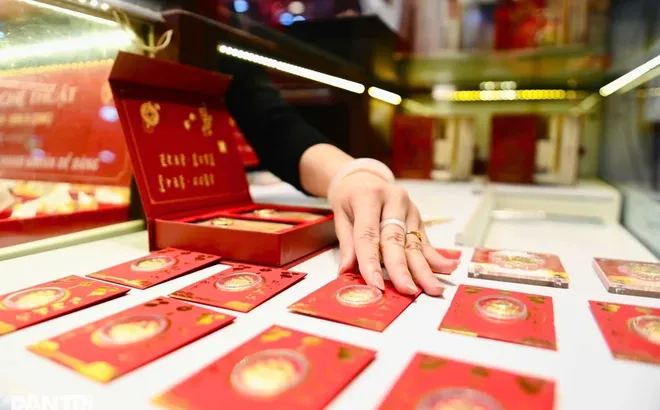 Giá vàng miếng SJC và vàng nhẫn tiếp tục tăng mạnh, cụ thể như thế nào?