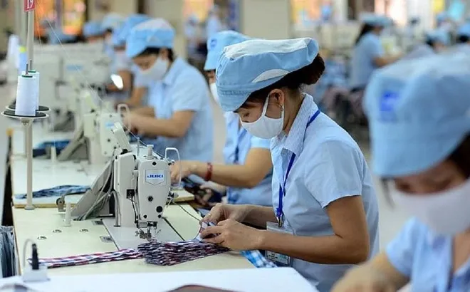 Xuất khẩu dệt may có nhiều khởi sắc: Liệu có "cầm chắc" 44 tỷ USD?