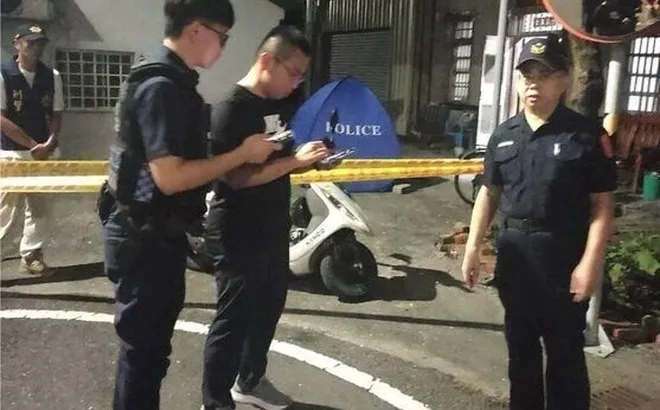 Chỉ vì không quỳ lạy trước di ảnh cha và bác, cháu ruột ra tay tàn nhẫn với cụ bà 93 tuổi