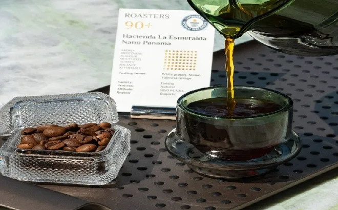 Có gì đặc biệt bên trong ly cà phê đắt nhất thế giới được "hét" giá tới hơn 16 triệu đồng?