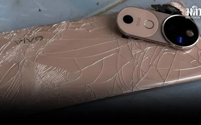 Bất lực vì vợ liên tục chuyển tiền cho kẻ lừa đảo, chồng "điên tiết" đập luôn điện thoại