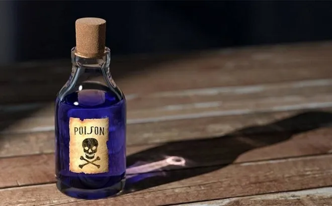 Bị chủ nợ quấy rối, người chồng tuyệt vọng ép vợ uống thuốc độc rồi kết liễu đời mình