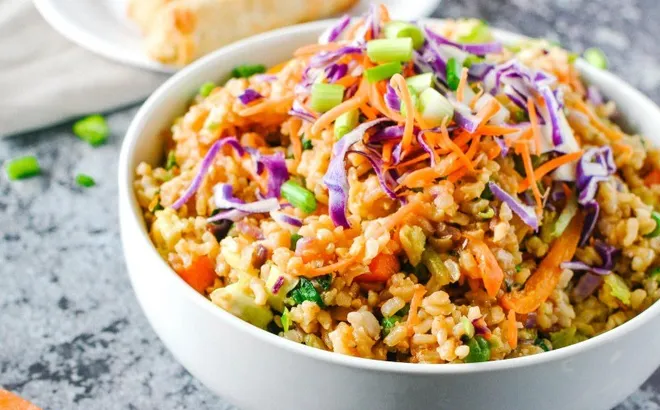 Đặt cơm chay nhưng lại nhận cơm gà, khách hàng mang súng đến bắn chủ quán tử vong