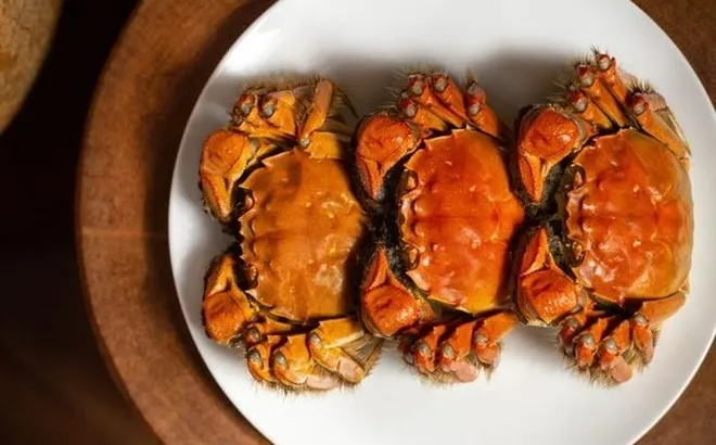Thèm cua lông, người đàn ông ăn liền 4 con rồi phải nhập viện khẩn cấp trong đêm: Bác sĩ cảnh báo điều này