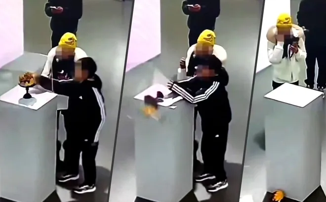 Một giây bất cẩn, "báo thủ" khiến chiếc vương miện vàng 6,6 tỷ đồng tan nát, cả phòng triển lãm sững sờ