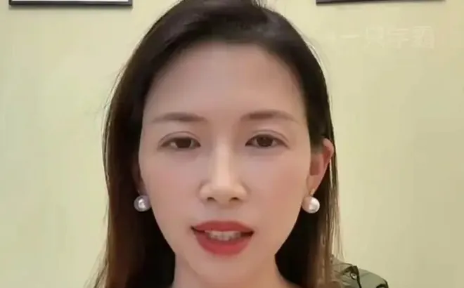 Bị buộc xin lỗi chồng và nhân tình, người phụ nữ gây bão mạng xã hội