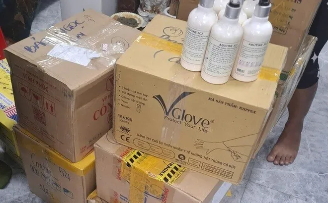 Kiểm tra hộ kinh doanh mỹ phẩm ở Cà Mau, phát hiện hơn 1.000 sản phẩm không rõ nguồn gốc