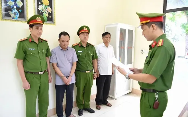 Vụ bắt giám đốc Công ty Athena Việt Nam sản xuất kem chống nắng giả: Hình ảnh và tên sản phẩm