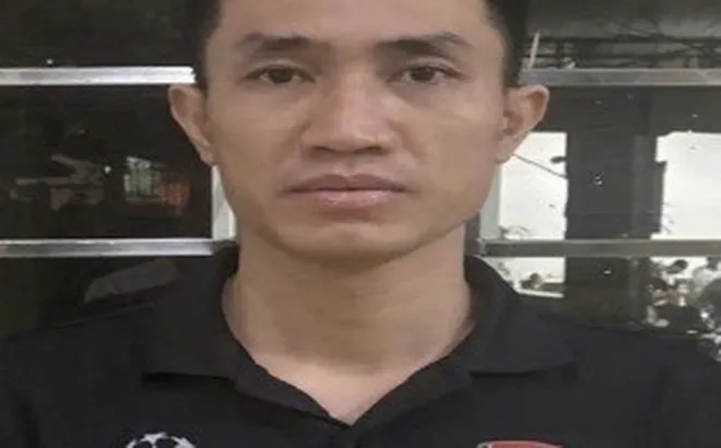 Lê Tuấn Lực ra đầu thú