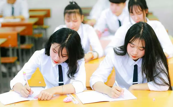 Lịch nộp lệ phí đăng kí xét tuyển đại học của 63 tỉnh thành năm 2024